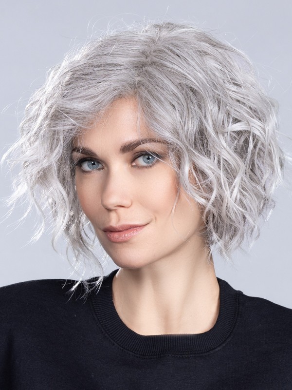 Scala Monopart. Designer: Ellen Wille; Type: Heat Friendly Synthetic; Length: Bob.