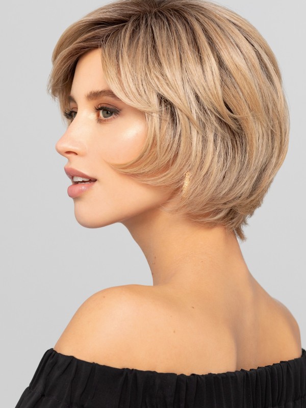 Supreme Short. Designer: Gisela Mayer; Type: Combined hair; Length: Short.